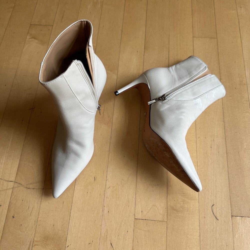 Like New SCHUTZ white Bette Bootie, 7, GD1159 - Picture 5 of 11